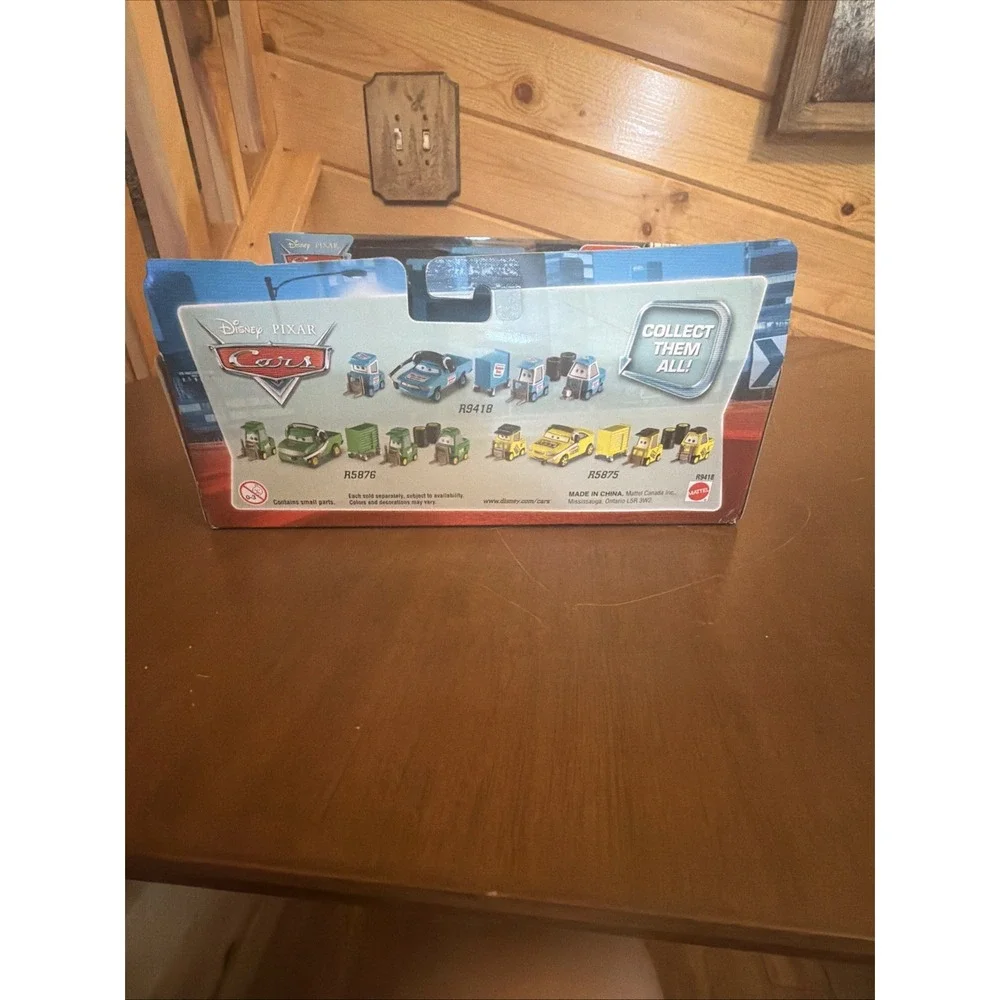 Disney Pixar Cars ULTIMATE Team Bumper Save Crew Hauler And Crew Sets BRAND NEW